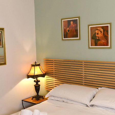 Residenza Del Turista Bed and Breakfast Κατάνια Εξωτερικό φωτογραφία