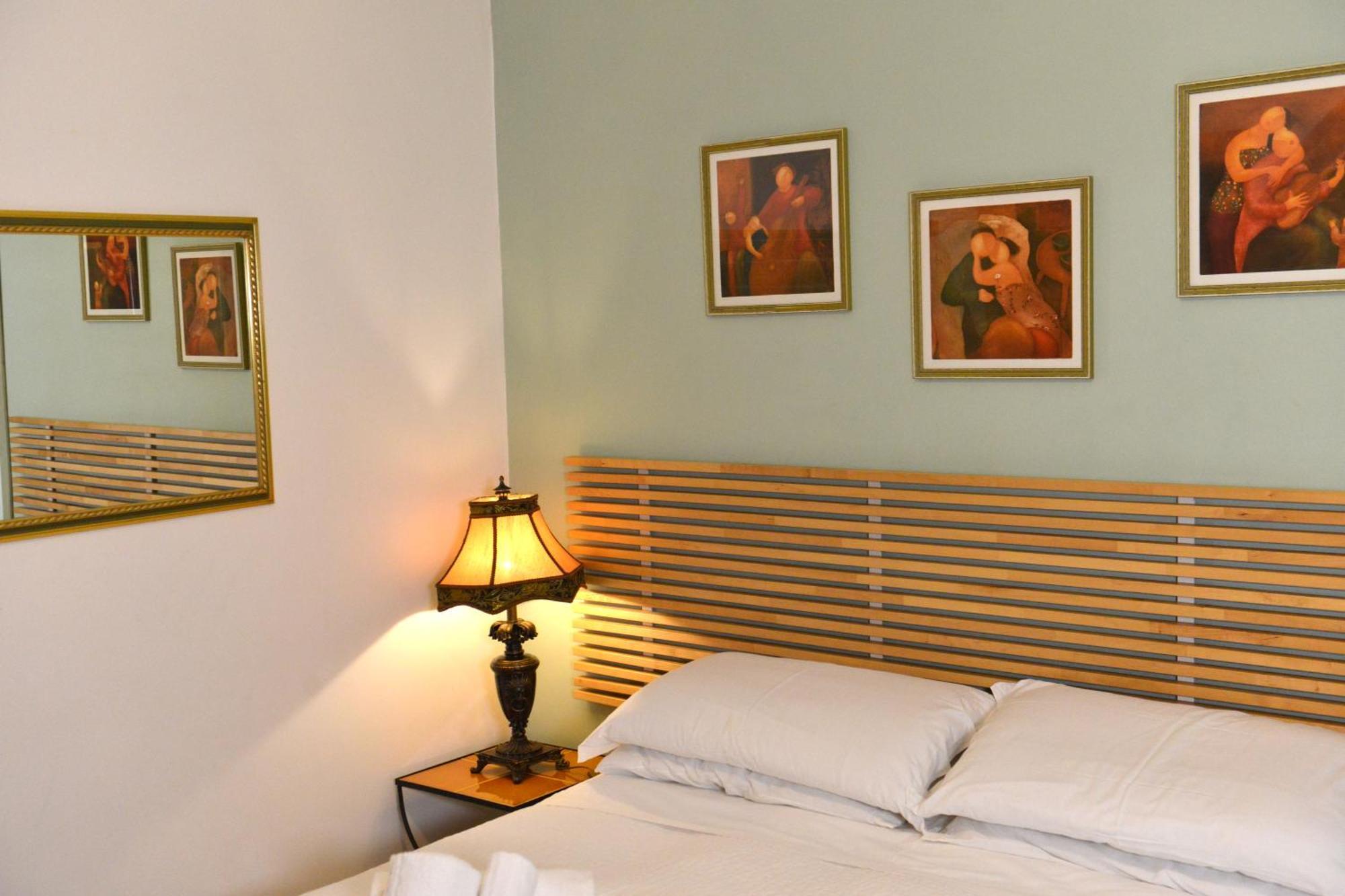 Residenza Del Turista Bed and Breakfast Κατάνια Εξωτερικό φωτογραφία