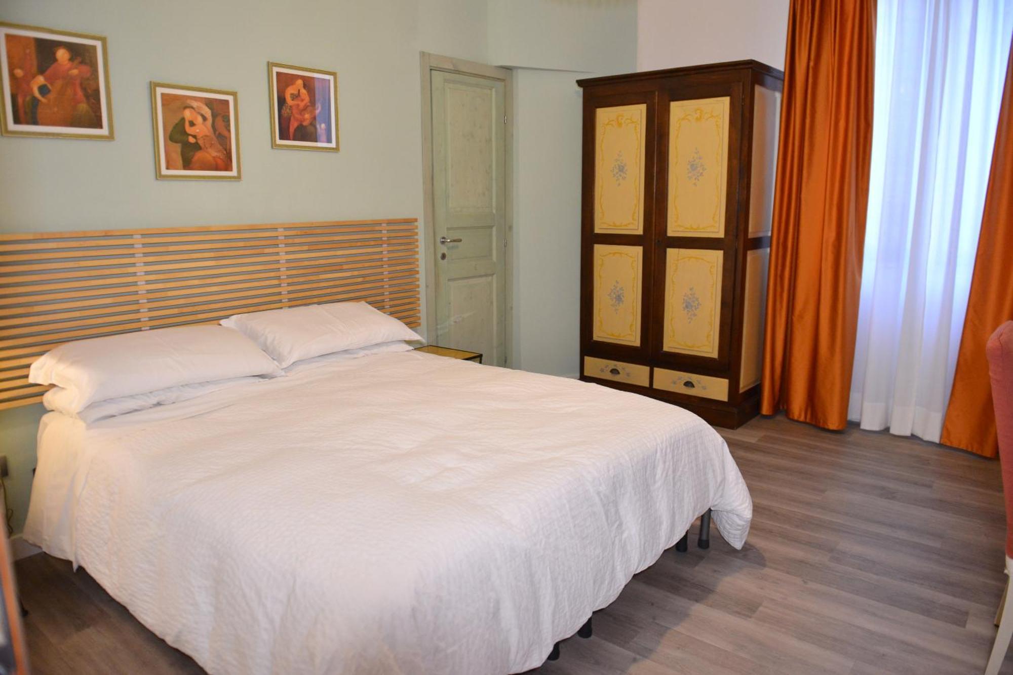 Residenza Del Turista Bed and Breakfast Κατάνια Εξωτερικό φωτογραφία