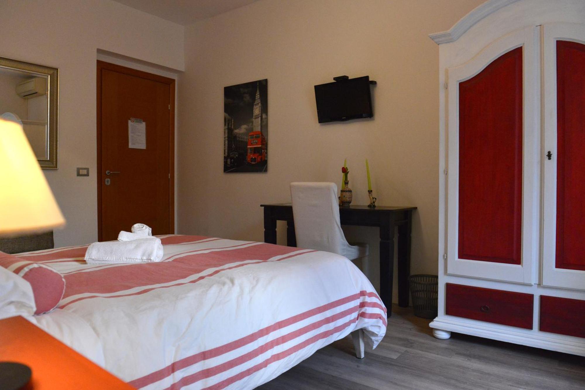 Residenza Del Turista Bed and Breakfast Κατάνια Εξωτερικό φωτογραφία