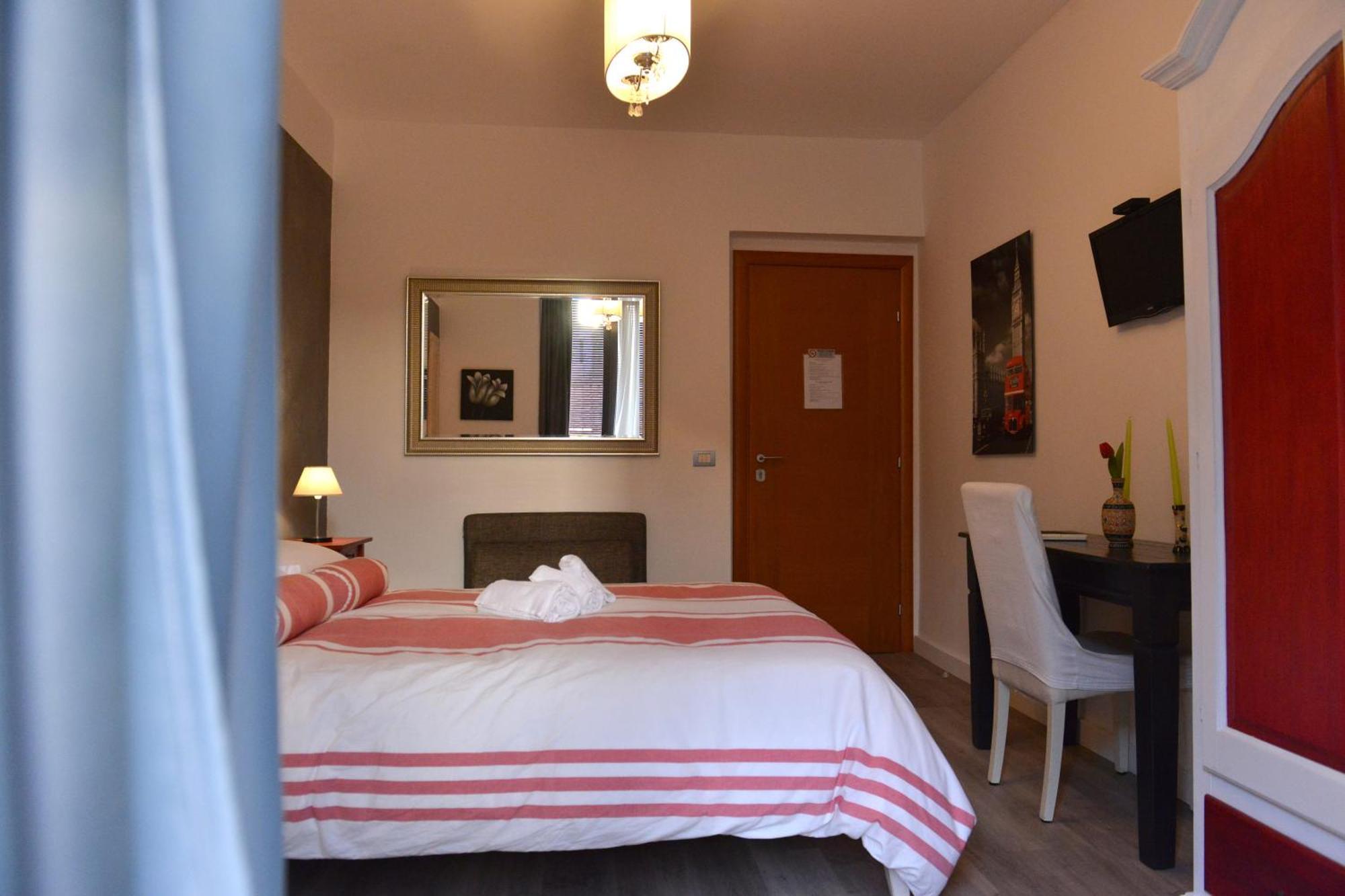 Residenza Del Turista Bed and Breakfast Κατάνια Εξωτερικό φωτογραφία